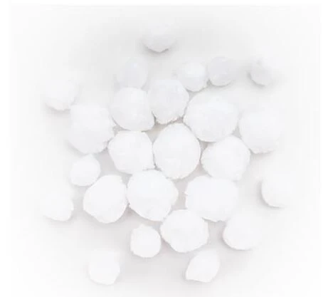 Pompony akrylowe MIX białe 24szt