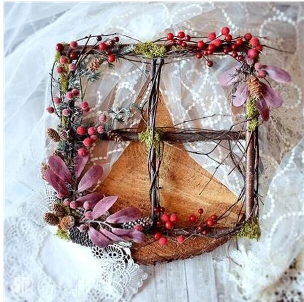 Szroniona gałązka jałowca z czerwonymi jagodami 40cm