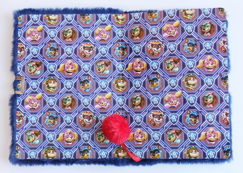 Pamiętnik pluszowy włochacz z pomponem A5 96k Psi Patrol granatowy