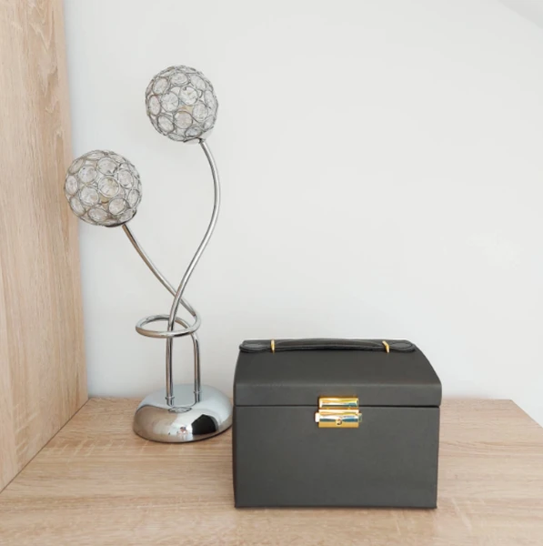 Szkatułka kuferek na biżuterię 17,5x14x12 cm Czarny