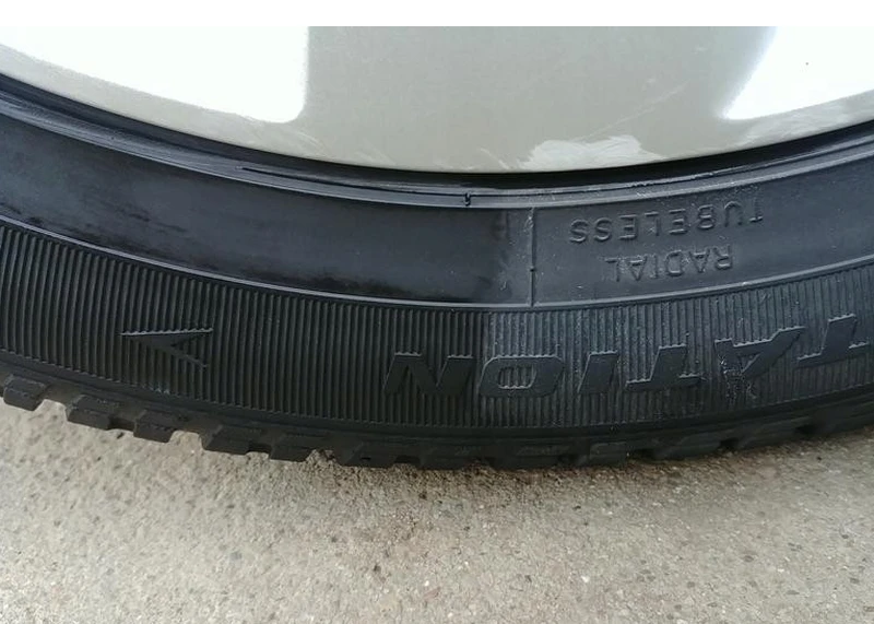 TENZI Środek do konserwacji opon i plastików 300ml