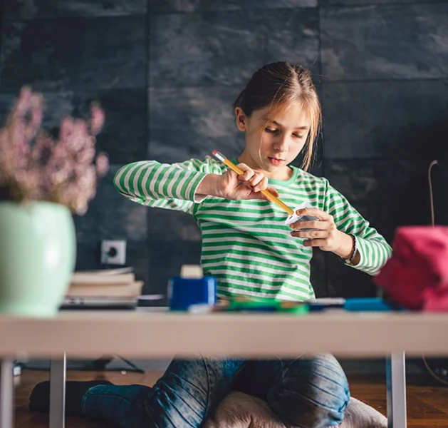Temperówka elektryczna podwójna do kredek i ołówków Koh-I-Noor CUBE