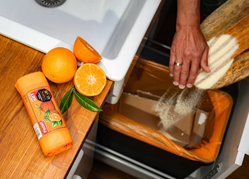 Worki na śmieci z taśmą Paclan 35L x 20szt zapachowe pomarańczowe