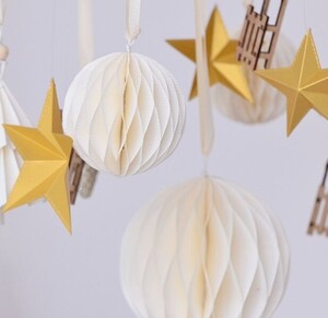 Dekoracja z papieru kula zawieszka 8 cm