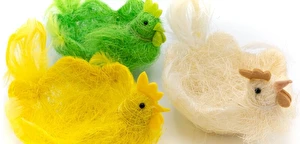 Koszyczek wielkanocny kura zielona 14 cm