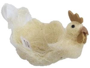 Koszyczek wielkanocny kura beżowa 14 cm