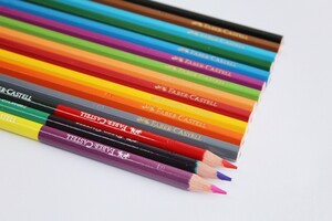 Kredki ołówkowe FABER-CASTELL 12 kol + 3 dwustronne kredki  + temperówka