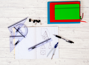 Cyrkiel szkolny Memobe w kasetce + grafity MC003