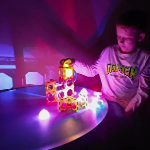 Klocki magnetyczne świecące konstrukcyjne 25766 Tor kulkowy 110 elementów